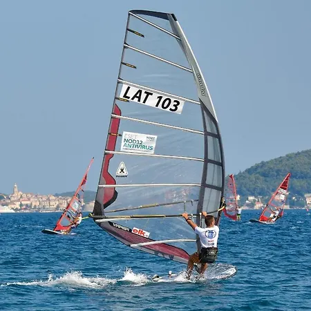 Bella Perna Beachfront Διαμέρισμα *