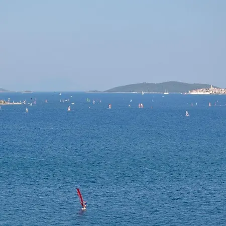 Bella Perna Beachfront Διαμέρισμα *