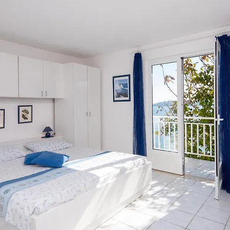 Bella Perna Beachfront Kuciste